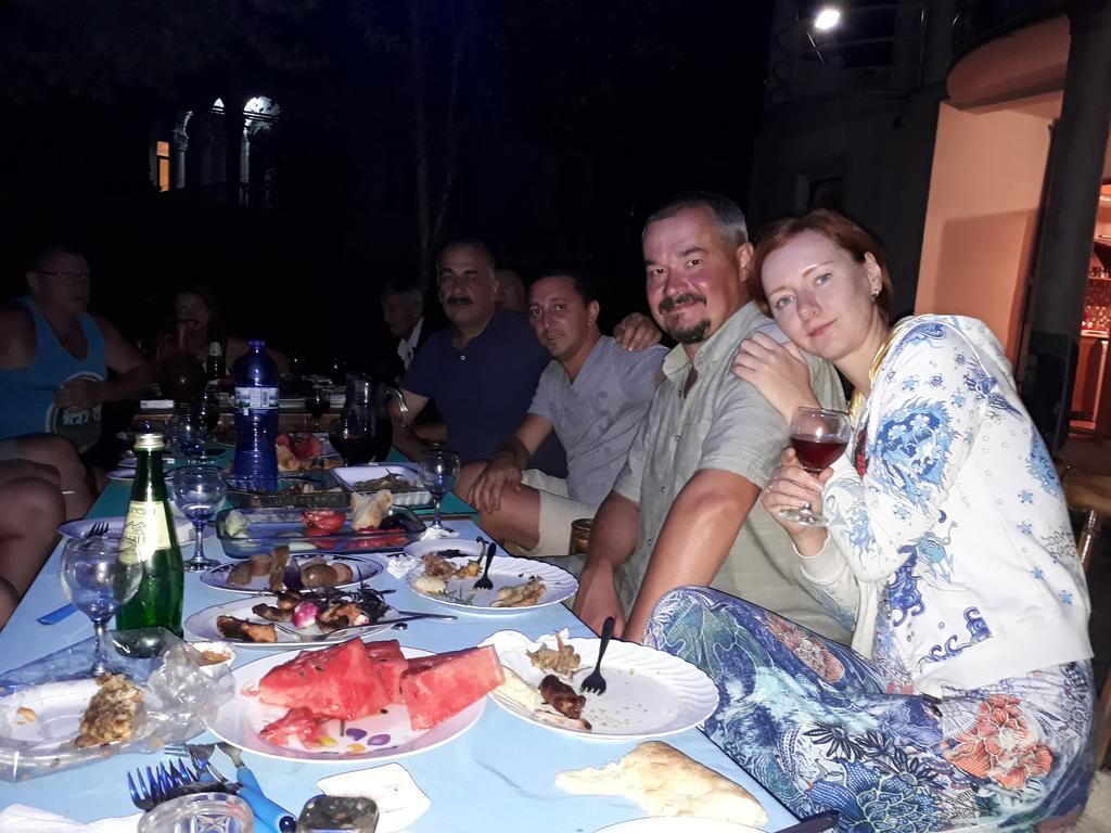 Merabi Guest House Makhinjauri Esterno foto