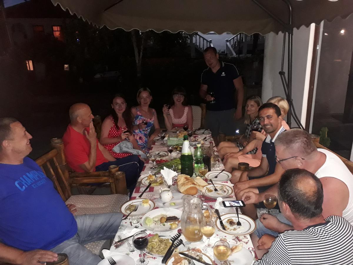 Merabi Guest House Makhinjauri Esterno foto
